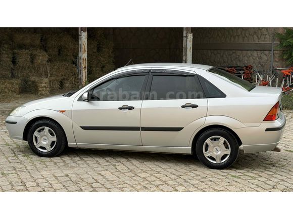 Galeriden Ford Focus 1.6 Comfort 2002 Model Kütahya
