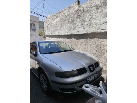 2002 modeldir 189.000 km kusursuz  değişensiz 

