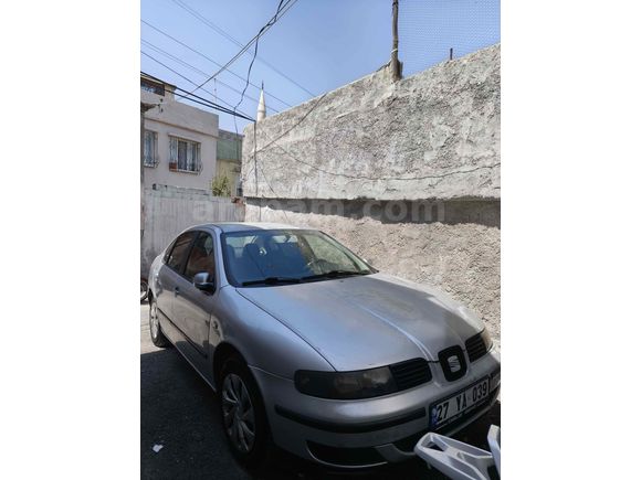 2002 modeldir 189.000 km kusursuz  değişensiz 

