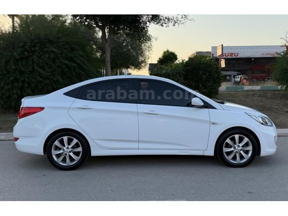 Sahibinden Hyundai Accent Blue 1.6 CRDI Mode Plus 2017 trafige cıkışlı