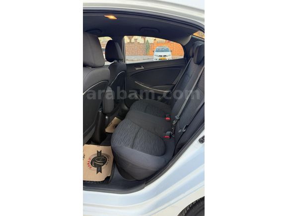 Sahibinden Hyundai Accent Blue 1.6 CRDI Mode Plus 2017 trafige cıkışlı