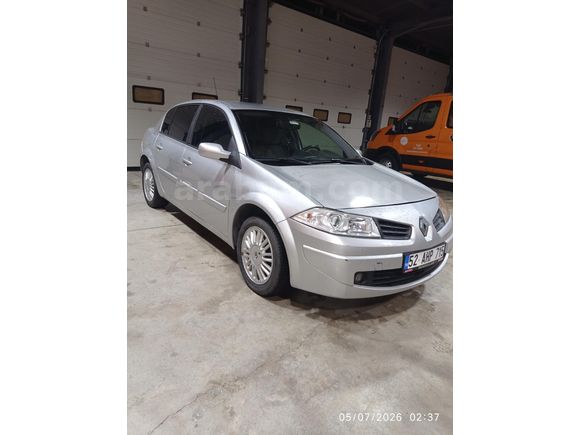 Sahibinden Renault Megane 1.5 dCi Expression 2008 Model  207.500 km Gri