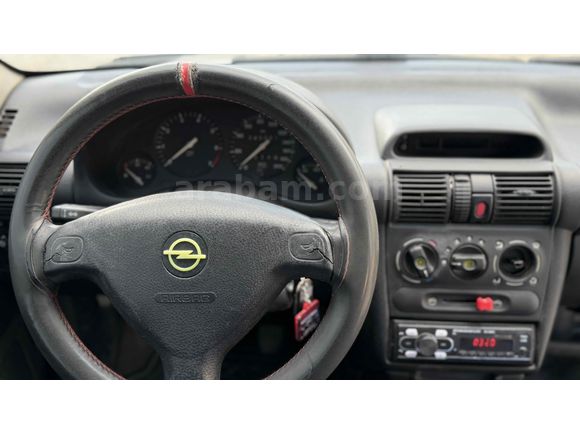 Galeriden Opel Corsa 1.4 GLS 2000 Model Kütahya