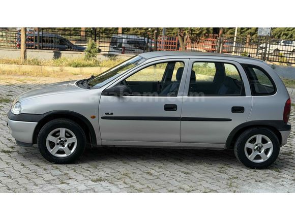 Galeriden Opel Corsa 1.4 GLS 2000 Model Kütahya