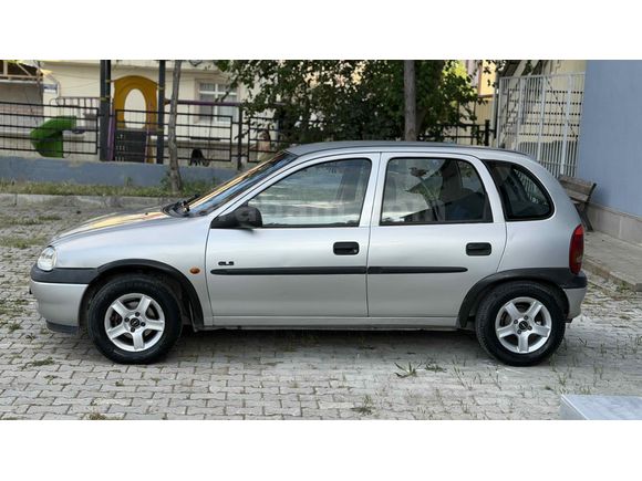 Galeriden Opel Corsa 1.4 GLS 2000 Model Kütahya