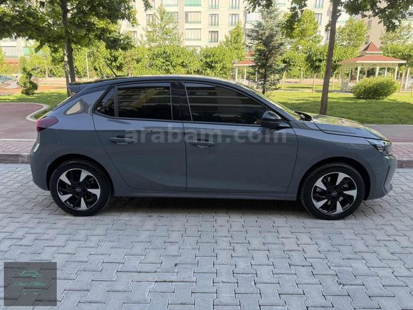 2023 OPEL CORSA-E GS CAM TAVAN HATASIZ BOYASIZ DEĞİŞENSİZ 45 KM