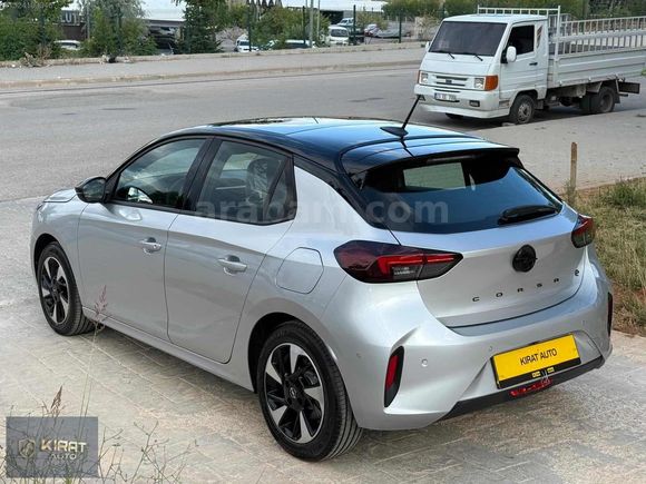 HATASIZ BOYASIZ / 2025 CORSA-e / 10 BİN KM / SIFIRDAN FARKSIZ !!