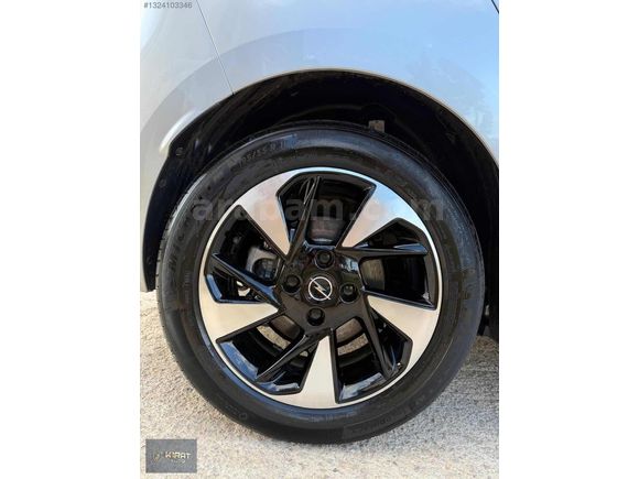 HATASIZ BOYASIZ / 2025 CORSA-e / 10 BİN KM / SIFIRDAN FARKSIZ !!