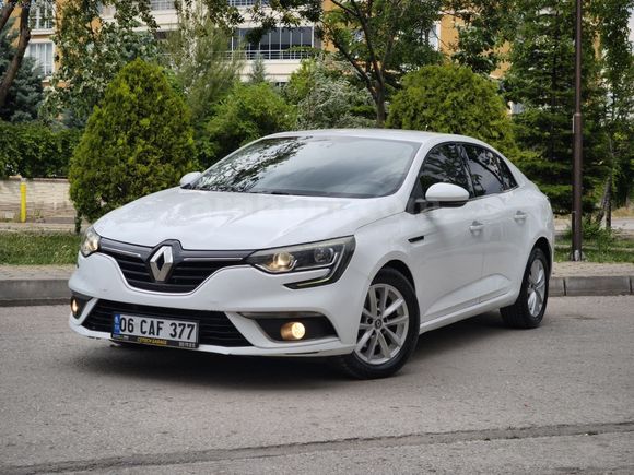 HATASIZ BOYASIZ OTOMATİK VİTES MEGANE 4 DÜŞÜK KM