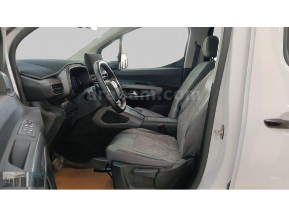TOYOTA PLAZA TOYMAR'DAN OPEL COMBO 1.5 D ULTIMATE