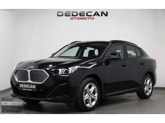 2024 BMW İX2 SPORTLİNE eDRİVE YENİ TİP JANT CAM TAVAN 204HP BAYi