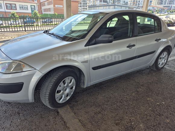 2005 model megan 197.000 km
