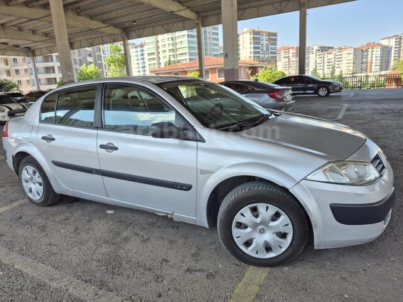 2005 model megan 197.000 km