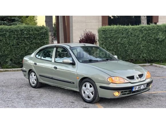 Sahibinden Renault Megane 1.6 RXT 2001 Model