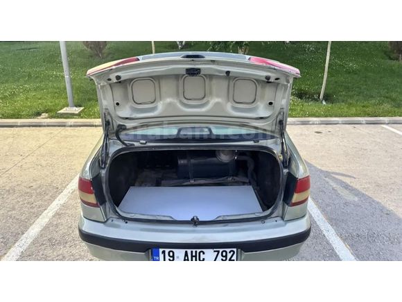 Sahibinden Renault Megane 1.6 RXT 2001 Model
