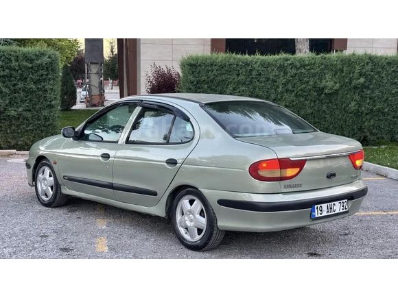 Sahibinden Renault Megane 1.6 RXT 2001 Model