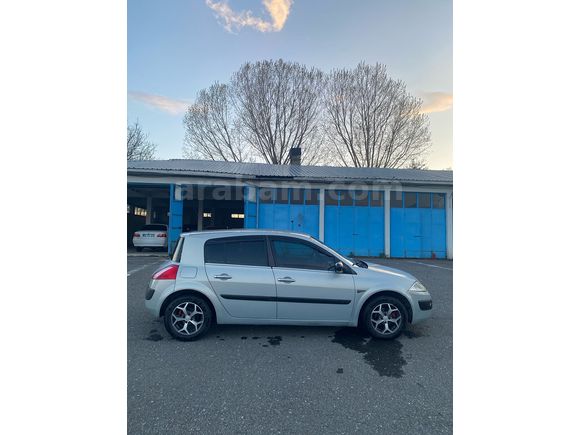 Sahibinden Renault Megane 1.4 Authentique 2004 Model 