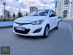 2014 Model 130 Bin KM de HYUNDAİ i20 1.2 D-CVVT Jump
