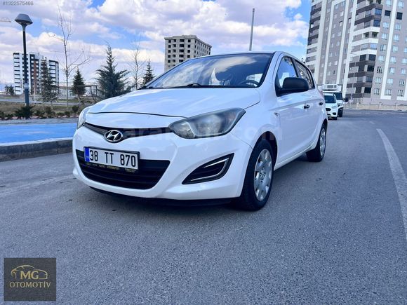 2014 Model 130 Bin KM de HYUNDAİ i20 1.2 D-CVVT Jump