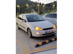 Sahibinden Ford Focus 1.6 Ghia 2001 Model