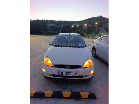Sahibinden Ford Focus 1.6 Ghia 2001 Model