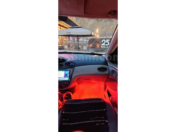 Sahibinden Ford Focus 1.6 Ghia 2001 Model