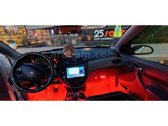 Sahibinden Ford Focus 1.6 Ghia 2001 Model