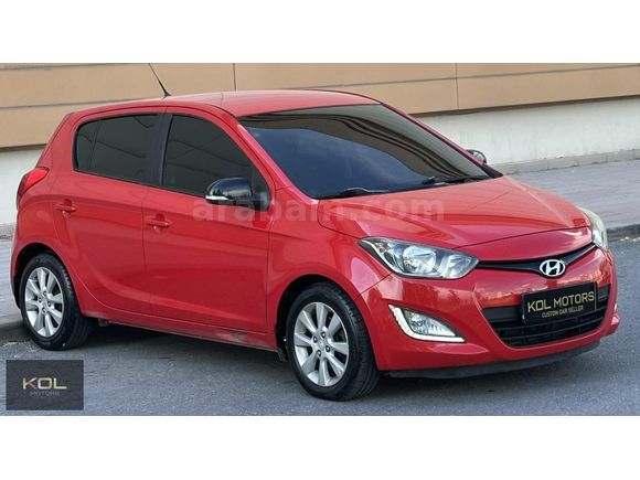 KOL MOTORS'DAN 2013 İ20 SENSE 4CAM OTMK CARPLAY HATASIZ 186KM