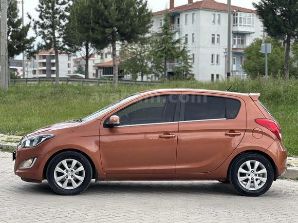 LANSMAN 2013 HYUNDAİ İ20 SENSE 158 BİN KM