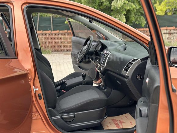 LANSMAN 2013 HYUNDAİ İ20 SENSE 158 BİN KM