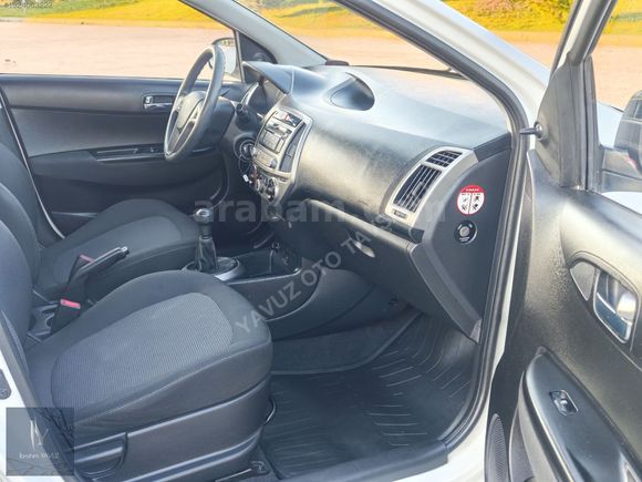 110 BİNDE. 2013 HYUNDAİ İ20. DEĞİŞENSİZ