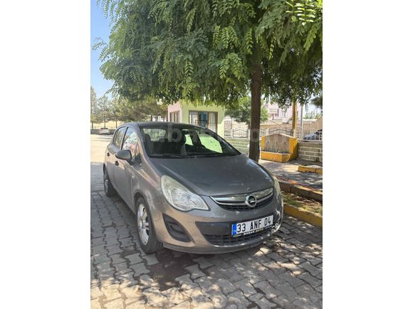 Sahibinden Opel Corsa 1.2 Twinport Essentia 2013 Model  110.000 km Kahverengi