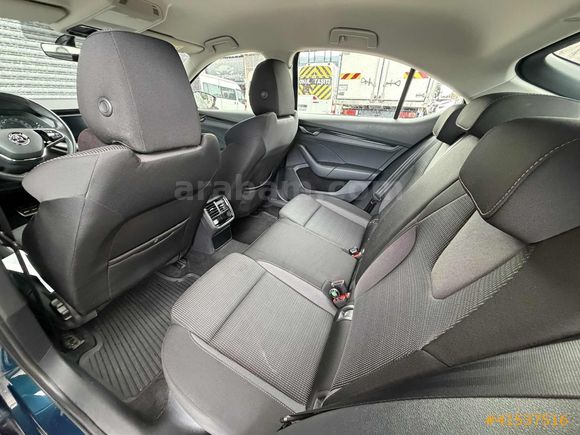 SMC-CAR-HATASIZ-BOYASIZ-30'BİN KM-TR -TEK-YETKLİ-SERVİS-BAKIMLI