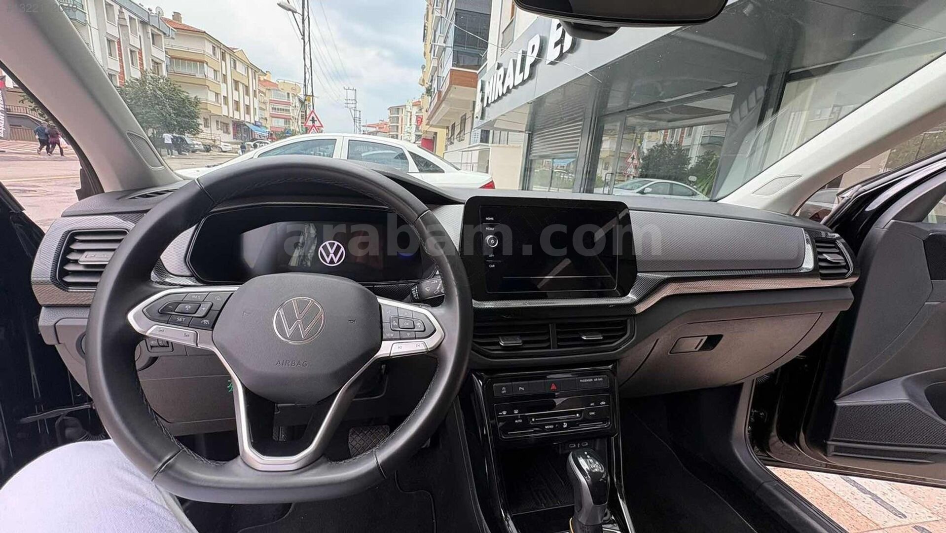 Galeriden Volkswagen T-Cross 1.0 TSI Life 2025 Model Ankara 14.000 km Siyah 2