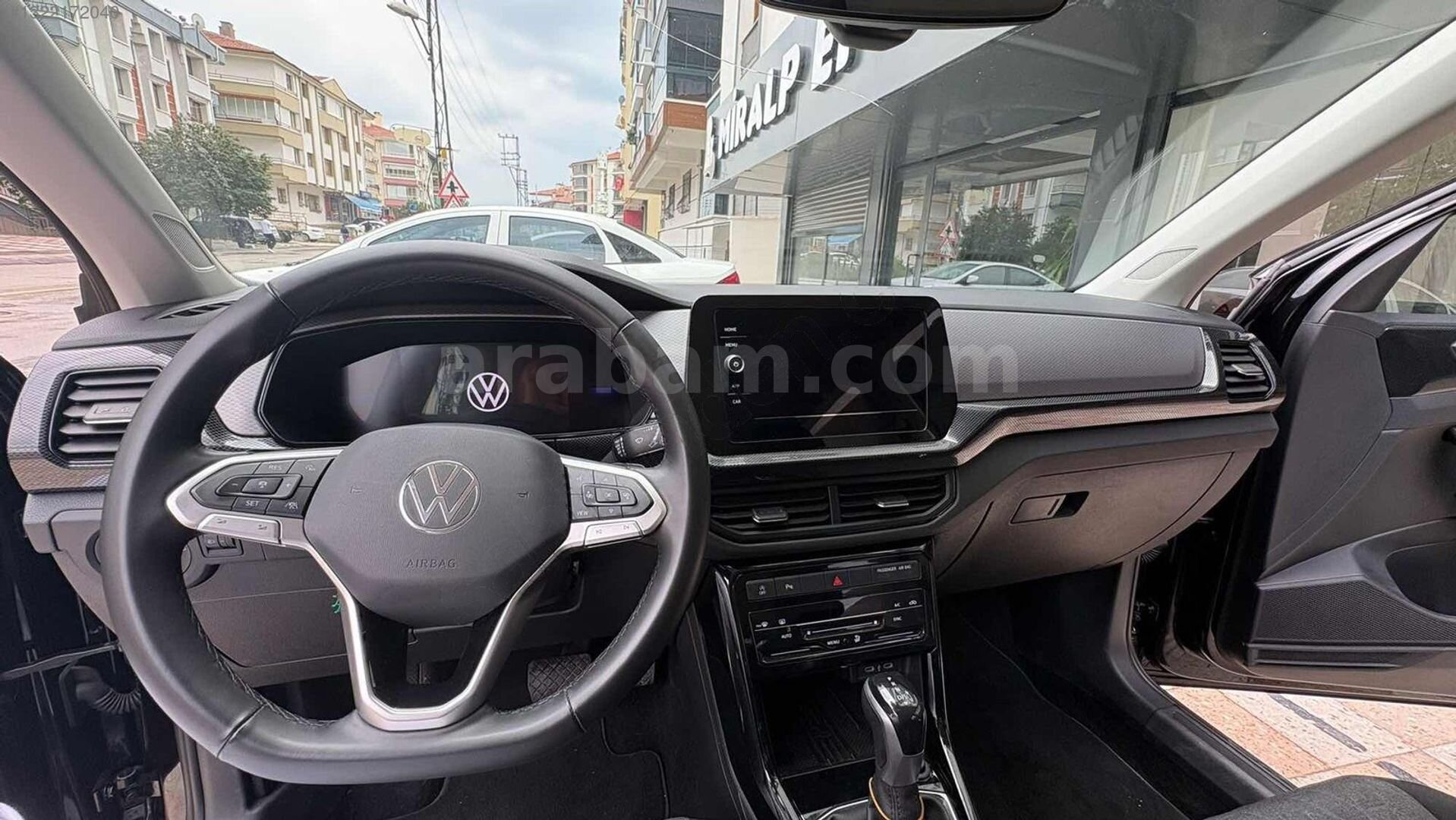 Galeriden Volkswagen T-Cross 1.0 TSI Life 2025 Model Ankara 14.000 km Siyah 4