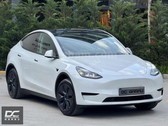 *DC GARAJ*TESLA MODEL Y/2025/28.500KM/OTOPİLOT/HATASIZ/BOYASZ