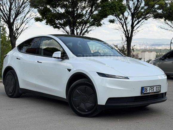 2026 ÇIKIŞLI TESLA RWD MODEL Y JUNİPER BOYASIZ GARANTİLİ 6001 km