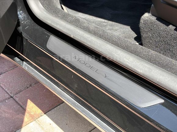 TESLA MODEL Y PREMIUM KOMPLE PPF+24.000KM+2025