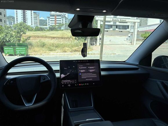 TESLA MODEL Y PREMIUM KOMPLE PPF+24.000KM+2025