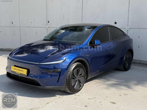 HATASIZ-16000KM-2025-T. JUNİPER MODEL Y SR PREMİUM DEEP BLUE