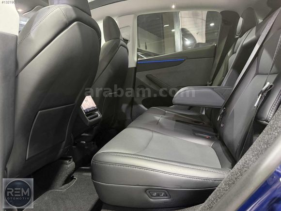 HATASIZ-16000KM-2025-T. JUNİPER MODEL Y SR PREMİUM DEEP BLUE