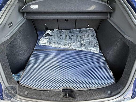 HATASIZ-6001KM-2025-T. JUNİPER MODEL Y SR PREMİUM DEEP BLUE