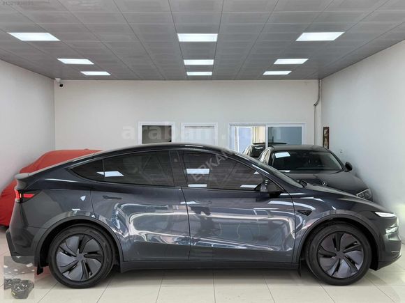 2025 JUNİPER PREMİUM CAM TAVAN ARKA EKRAN RWD OTOPİLOT EAP