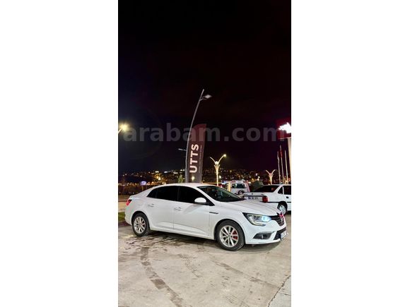 sahibinden 2017 model 2018 trafiğe cikisli megan4