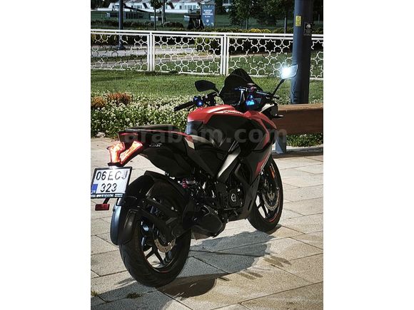 İlk Sahibinden Bakımlı Bajaj Pulsar 200 RS 