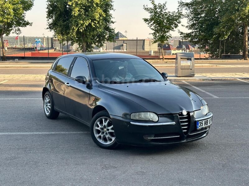 Galeriden Alfa Romeo 147 1.6 TS Progression 2004 Model Gaziantep 295.000 km Füme