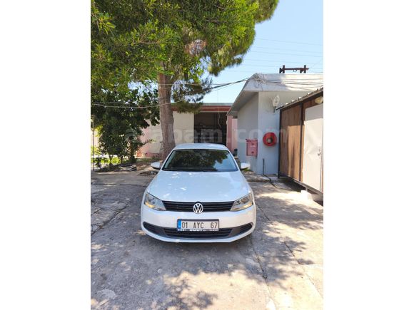 SAHİBİNDEN TEMİZ VOLKSWAGEN JETTA