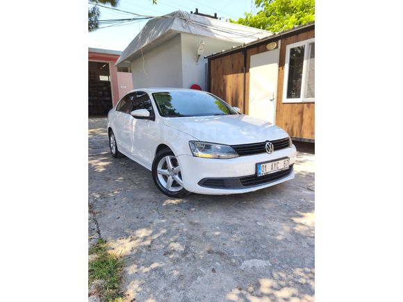 SAHİBİNDEN TEMİZ VOLKSWAGEN JETTA