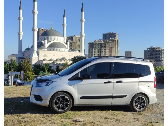 Sahibinden Ford Tourneo Courier 1.5 TDCi Titanium Plus 2022 Model 