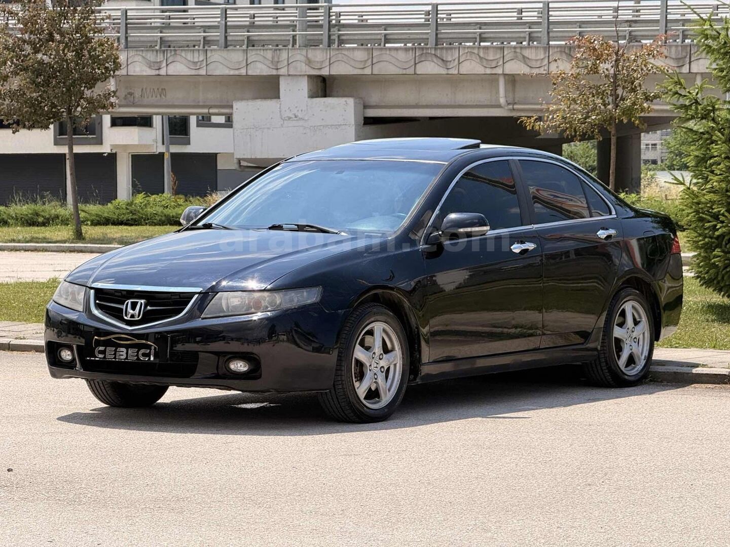 Galeriden Honda Accord 2.0 Executive 2005 Model Düzce 402.000 km Siyah 1